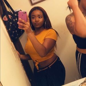 Meet your Posher, Tia